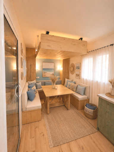 Pièce de vie bord de mer bleu et bois Tiny House